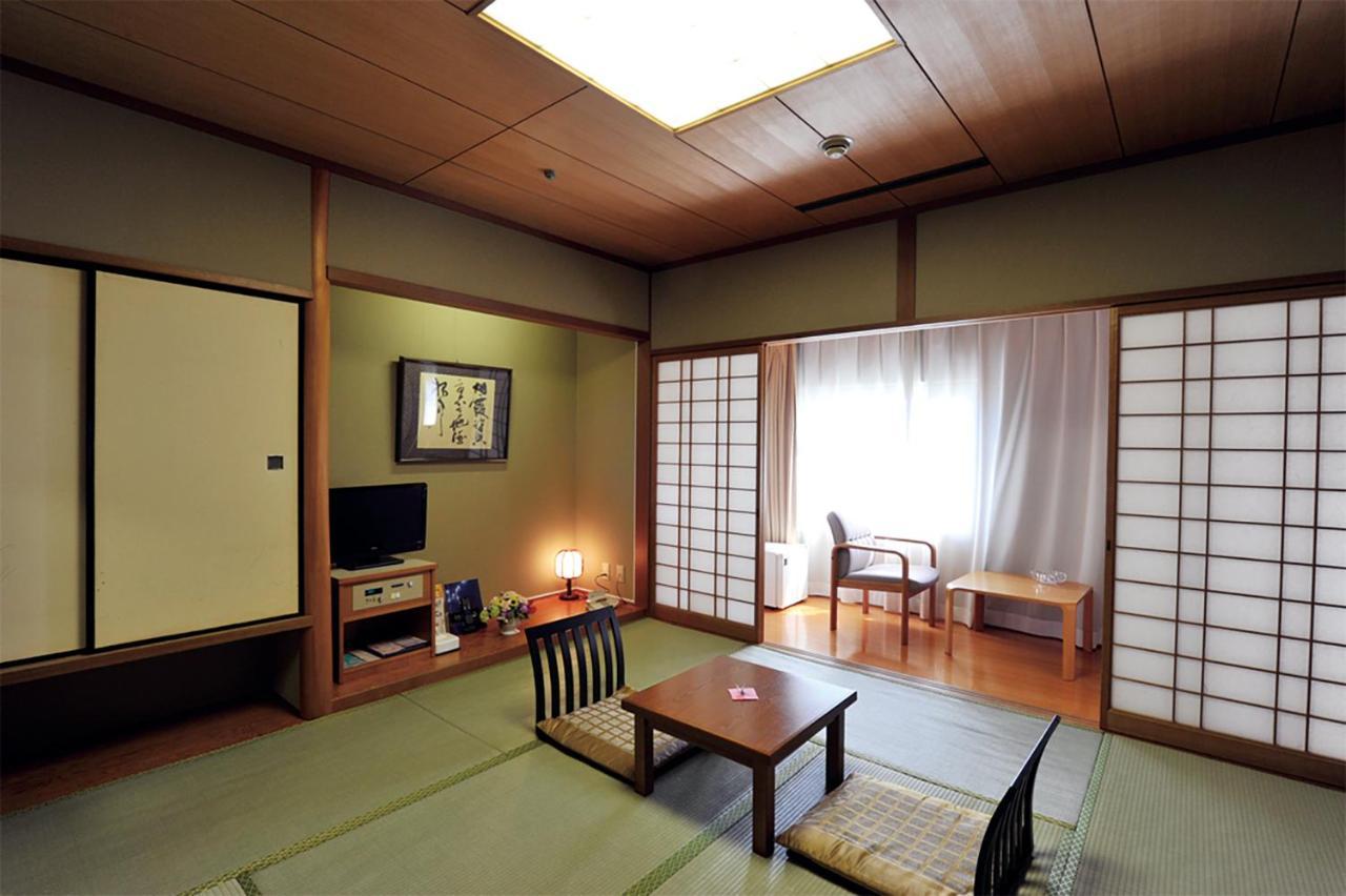Fukuoka Recent Hotel Esterno foto