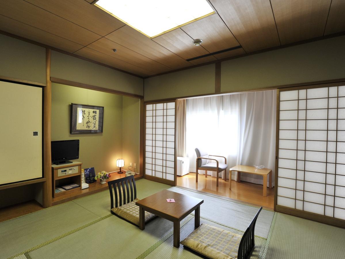 Fukuoka Recent Hotel Esterno foto